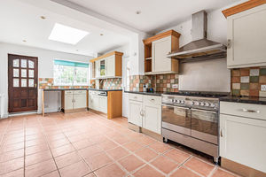 Kitchen/breakfast room- click for photo gallery